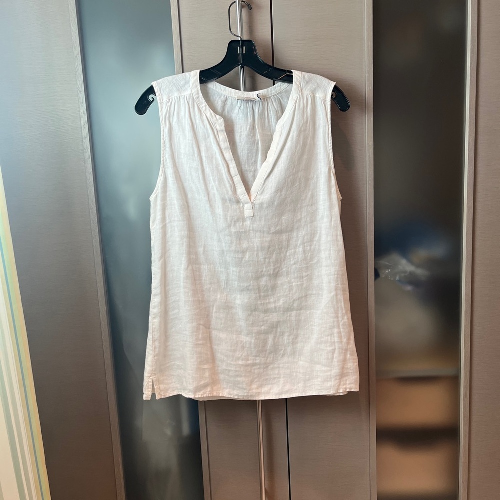 Vineyard Vines white linen sleeveless Top